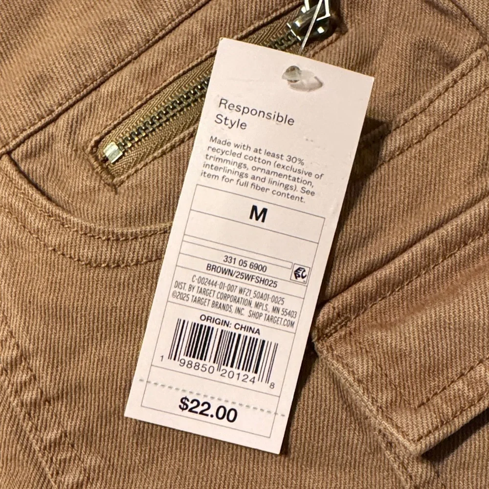 Wild Fable Women's Low-Rise Cargo Camp Denim Shorts - Picture 5 of 7
